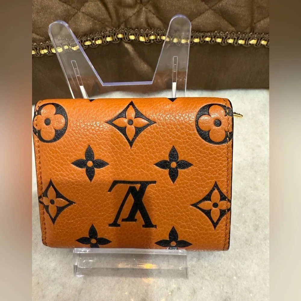 Louis Vuitton Portefeuille Zoe Monogram Trifold Wallet
